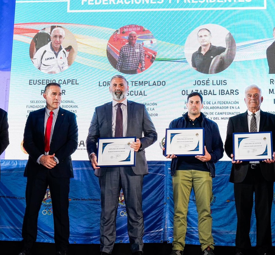 Roberto Martínez recibió el Diploma de Honor de la Federación Española de Luchas Olímpicas